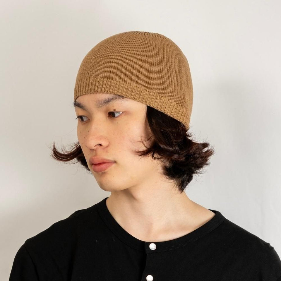 ショートワッチ ベージュ 着用 斜め前