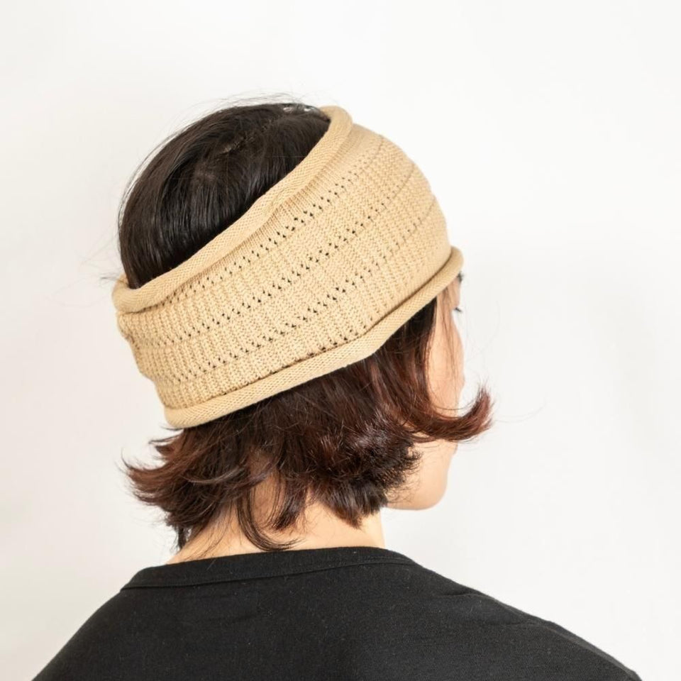 ヘアターバン（ニットヘアバンド） ベージュ 着用 後ろ斜め