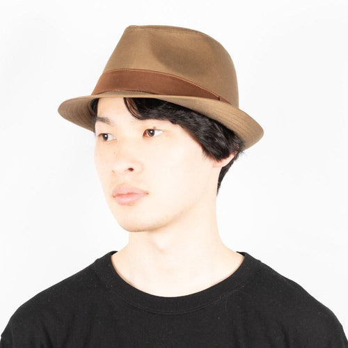 コットン中折れハット(フェドラ) モカ 着用 斜め前
