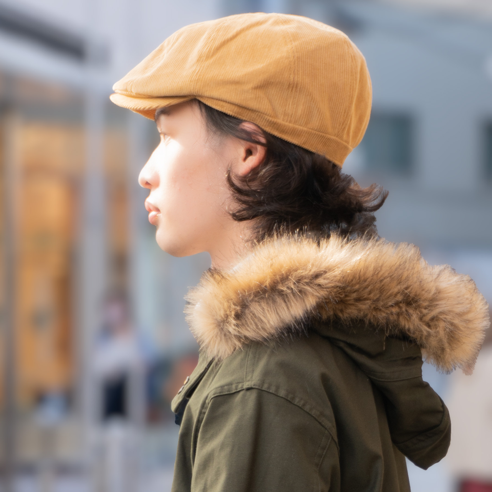 コーデュロイキャスハンチング ベージュ 着用 横