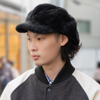 ブラックファーキャスケット ブラックファー 着用 斜め前
