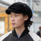 ブラックファーキャスケット ブラックファー 着用 斜め前