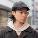 キルティングリブキャップ グレー 着用 斜め前