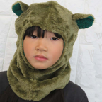 クマちゃんネックウォーマー 52~54cm カーキ 着用 正面