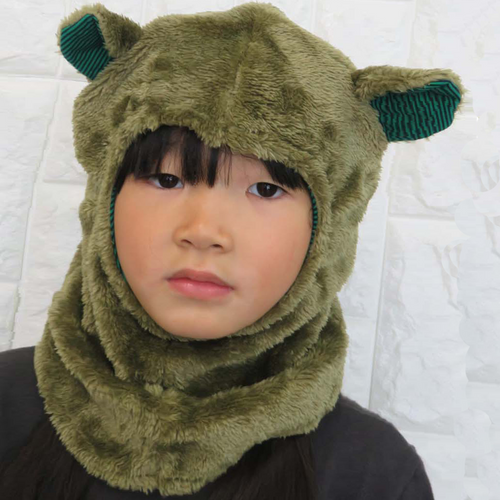クマちゃんネックウォーマー 52~54cm カーキ 着用 正面