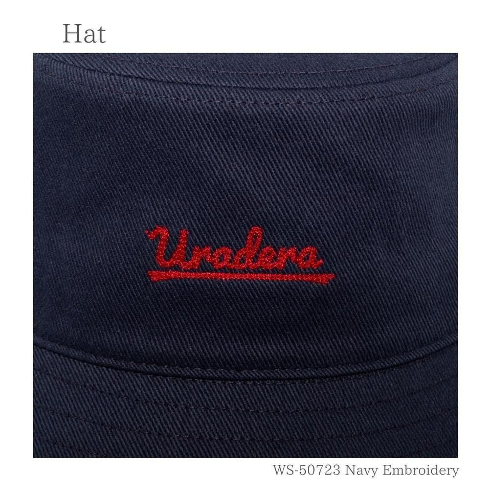 URADERAバケットハット ネイビー 正面の刺繍のアップ